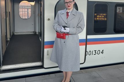 Поздравление с Днём железнодорожника!